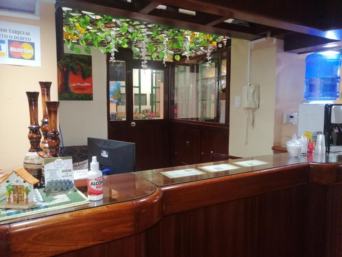 Hostal Victoria Кито Екстериор снимка